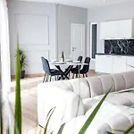 V86 - Stunning Sea View 2br In Historic Сенглея