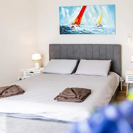 Apartment V86 - Stunning Sea View 2br In Historic *