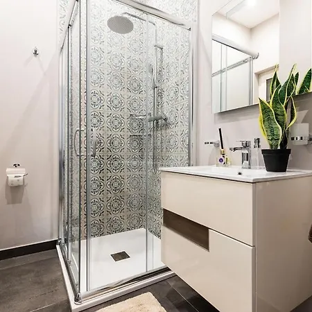 Apartment V86 - Stunning Sea View 2br In Historic